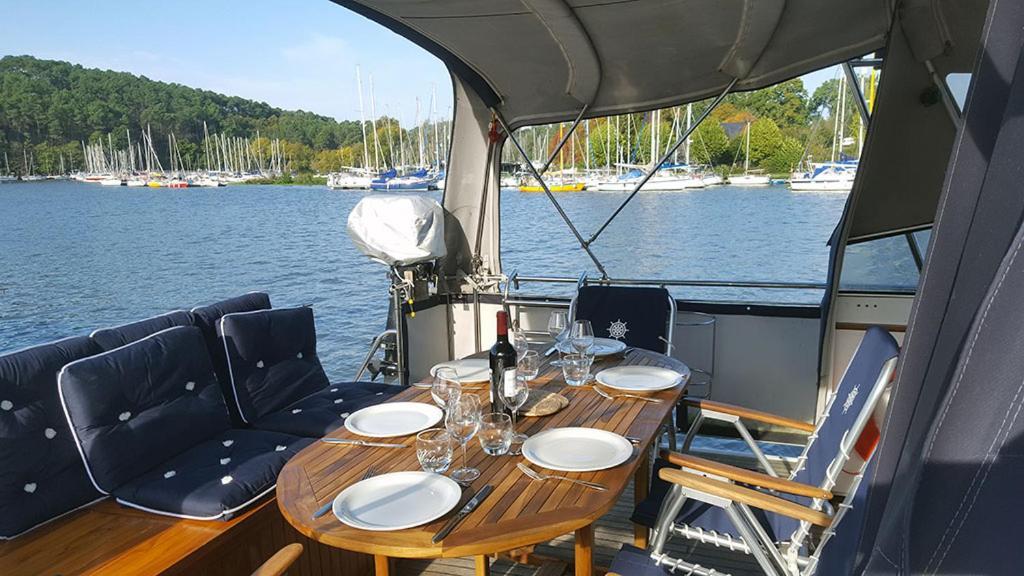 Vedette Hollandaise De 13 M Pour Sejour Insolite Nivillac Exterior foto
