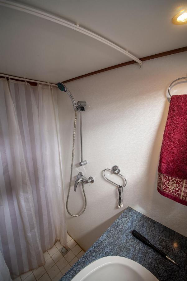 Vedette Hollandaise De 13 M Pour Sejour Insolite Nivillac Exterior foto